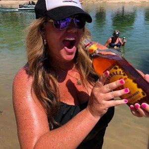 Meet your Posher, Kari